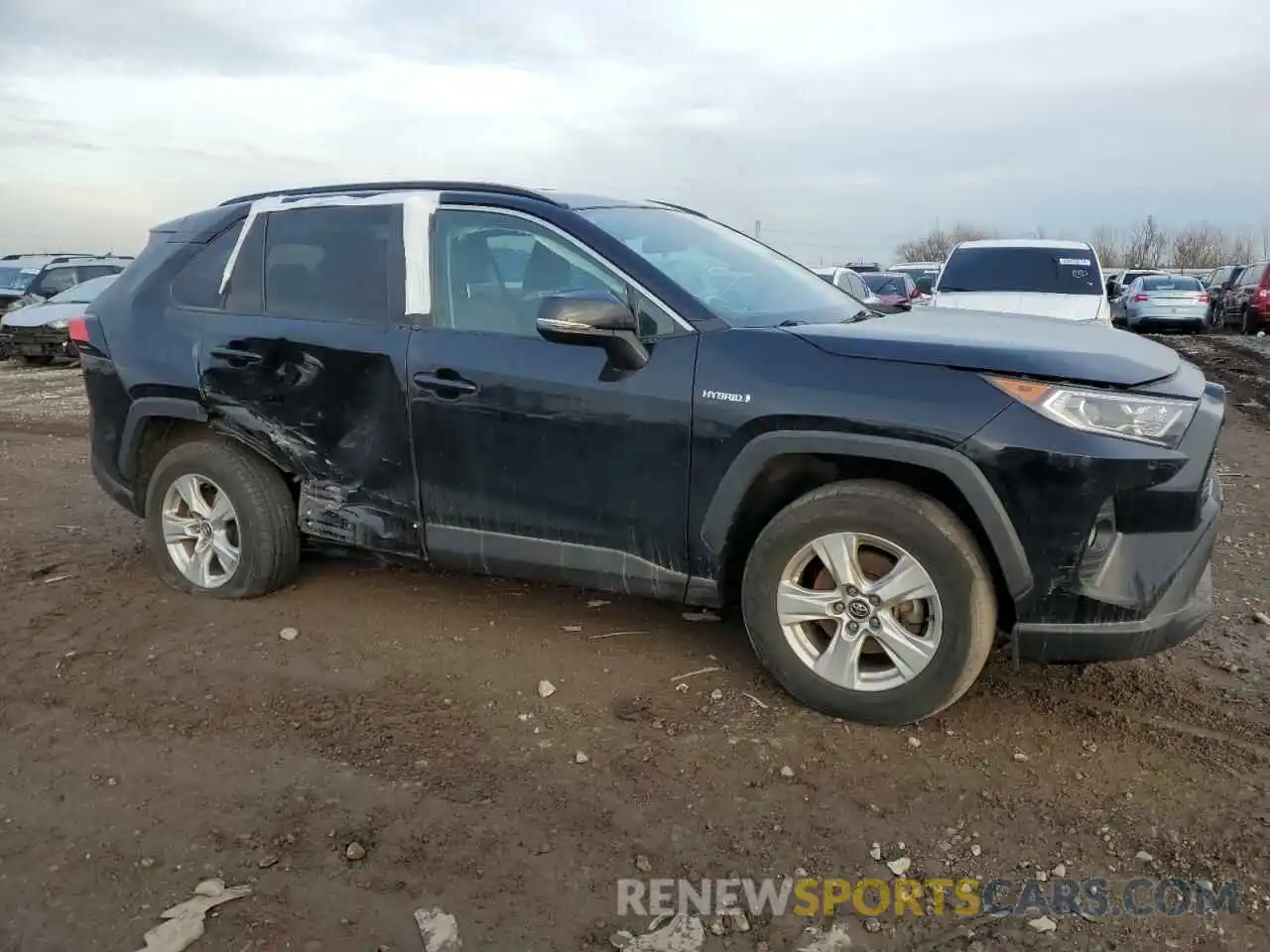 4 Photograph of a damaged car 2T3RWRFV3LW089897 TOYOTA RAV4 2020