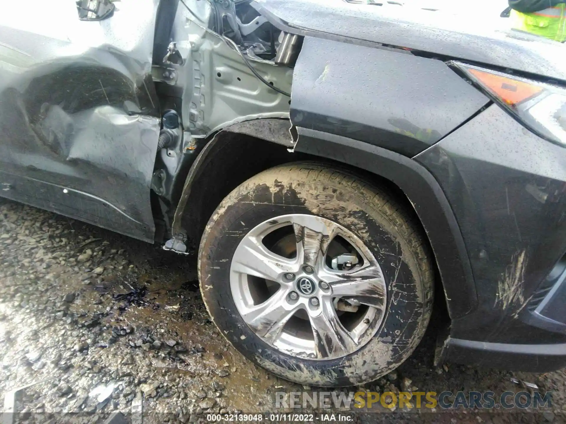 12 Photograph of a damaged car 2T3RWRFV3LW091732 TOYOTA RAV4 2020