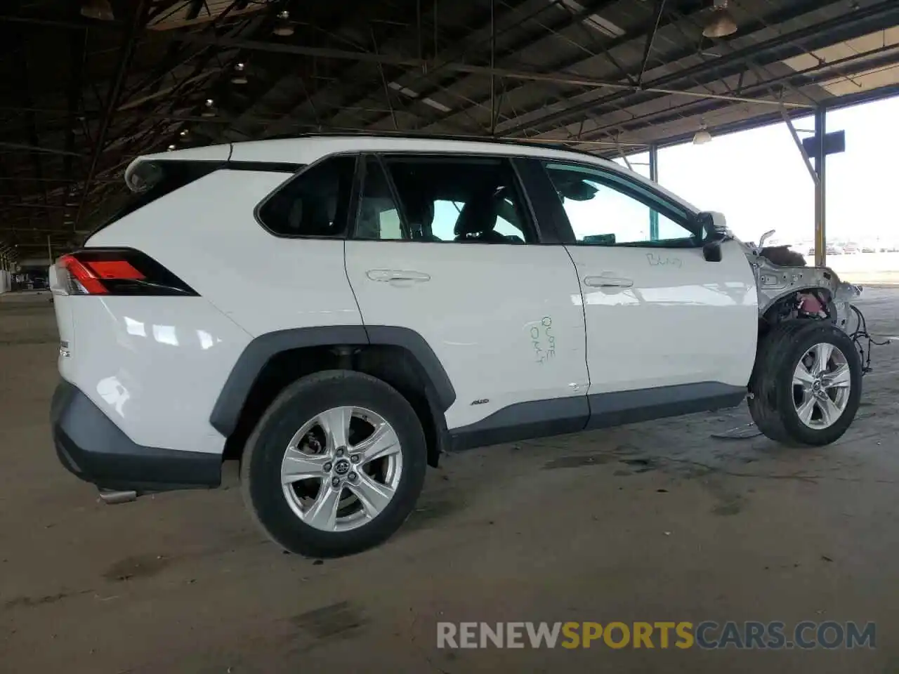 3 Photograph of a damaged car 2T3RWRFV3LW098258 TOYOTA RAV4 2020