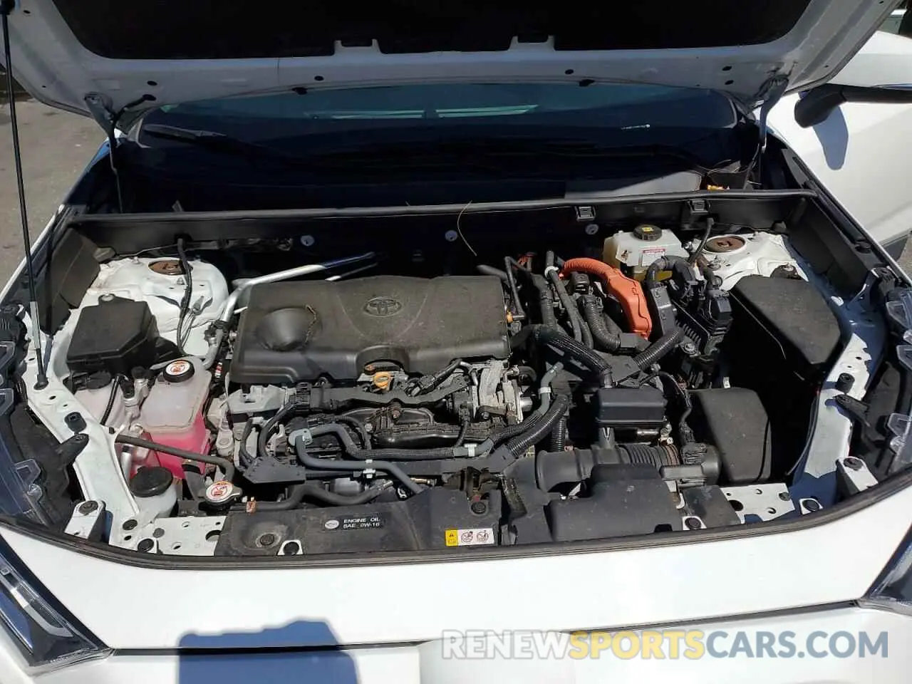 12 Photograph of a damaged car 2T3RWRFV4LW053930 TOYOTA RAV4 2020