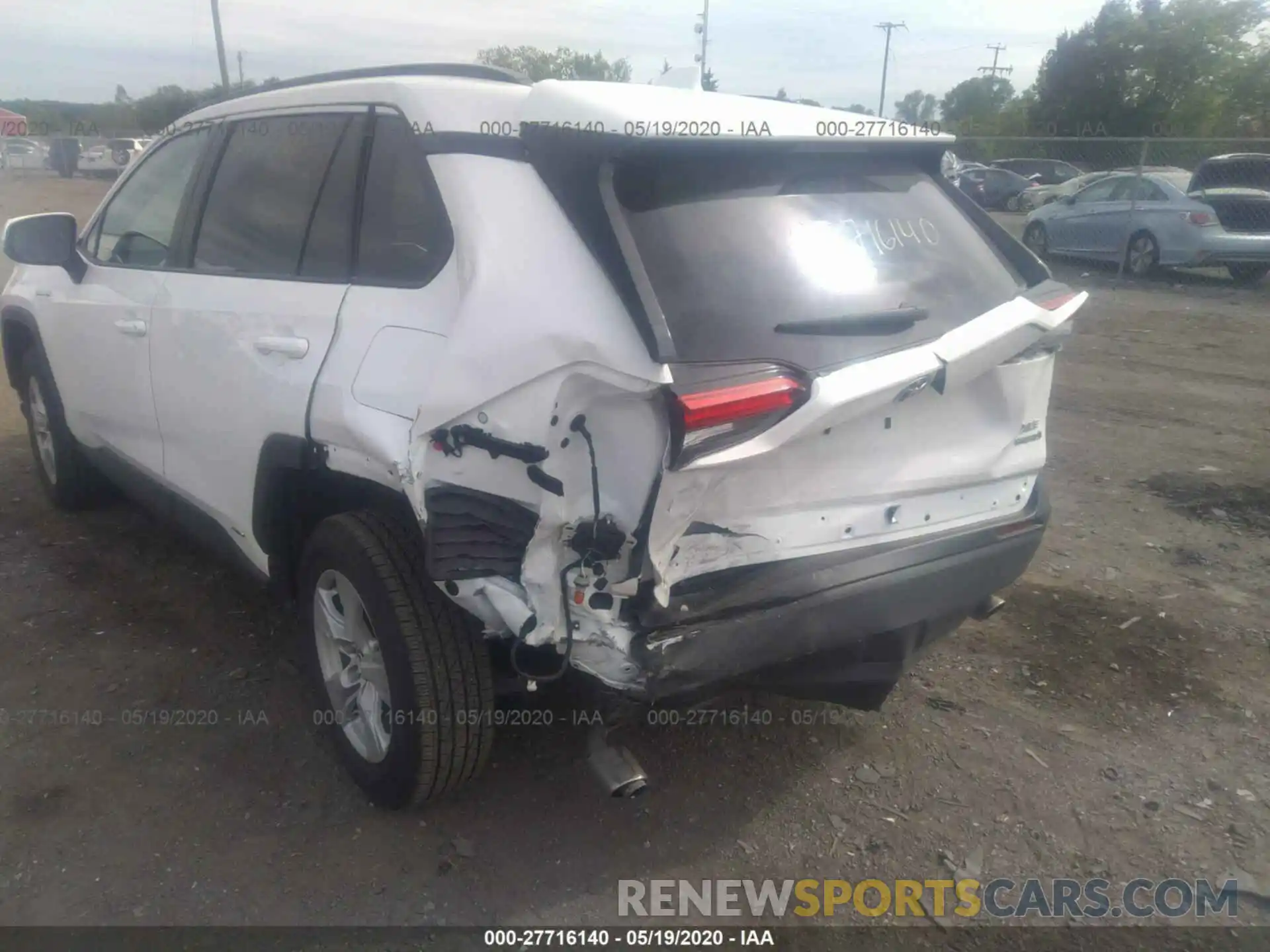 5 Photograph of a damaged car 2T3RWRFV4LW054723 TOYOTA RAV4 2020