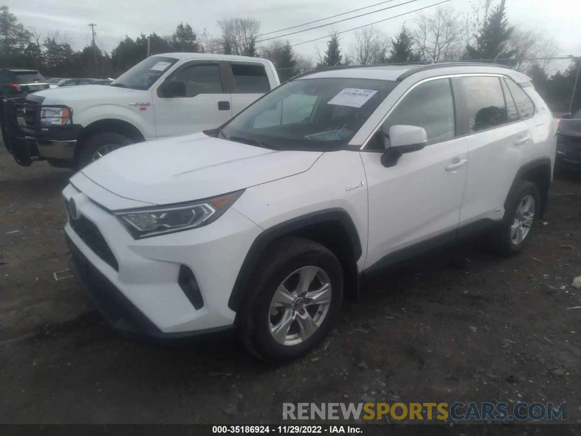 2 Photograph of a damaged car 2T3RWRFV4LW072087 TOYOTA RAV4 2020