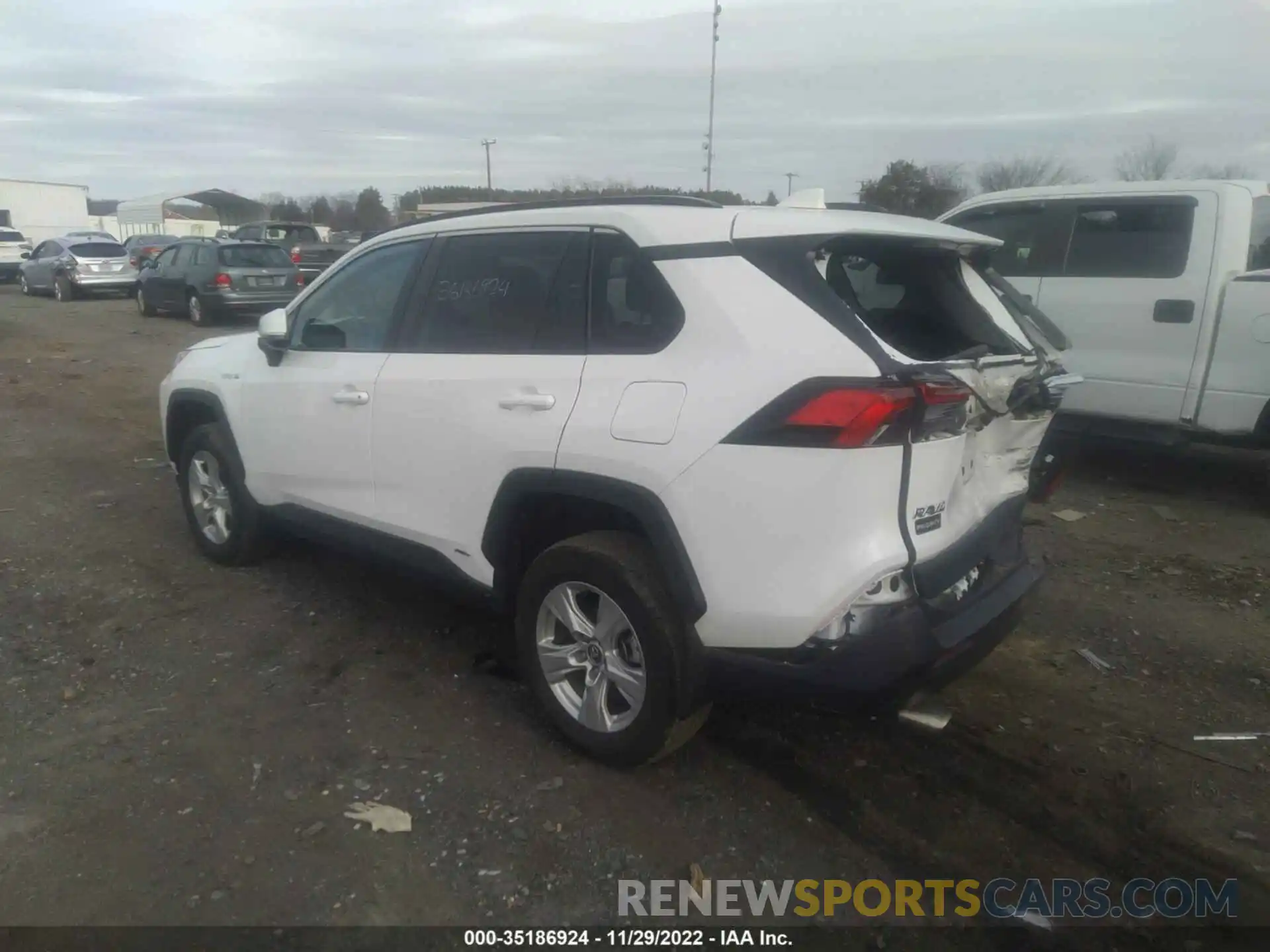 3 Photograph of a damaged car 2T3RWRFV4LW072087 TOYOTA RAV4 2020