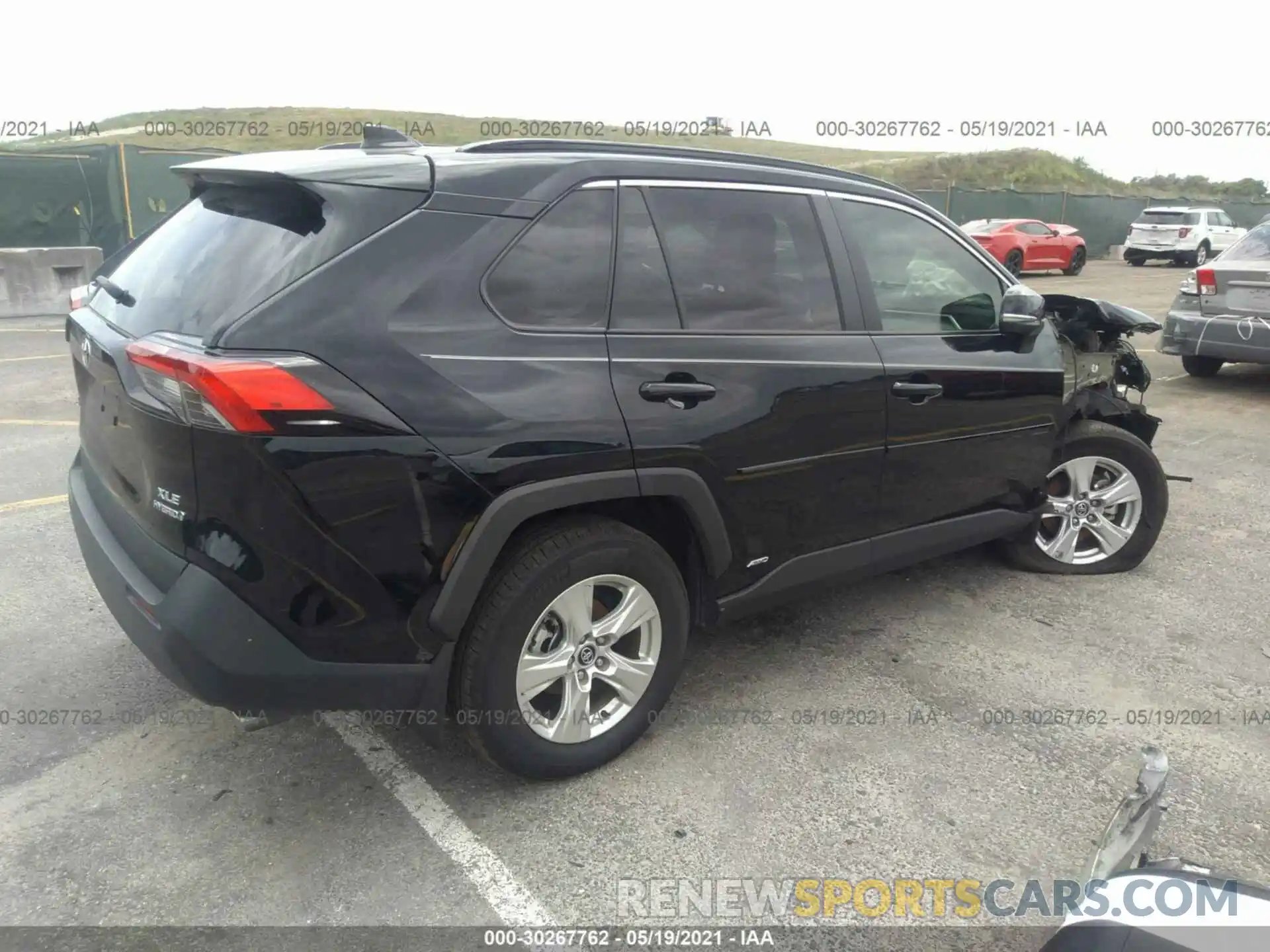 4 Photograph of a damaged car 2T3RWRFV4LW076396 TOYOTA RAV4 2020