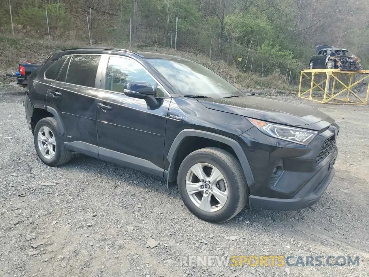 4 Photograph of a damaged car 2T3RWRFV4LW093781 TOYOTA RAV4 2020