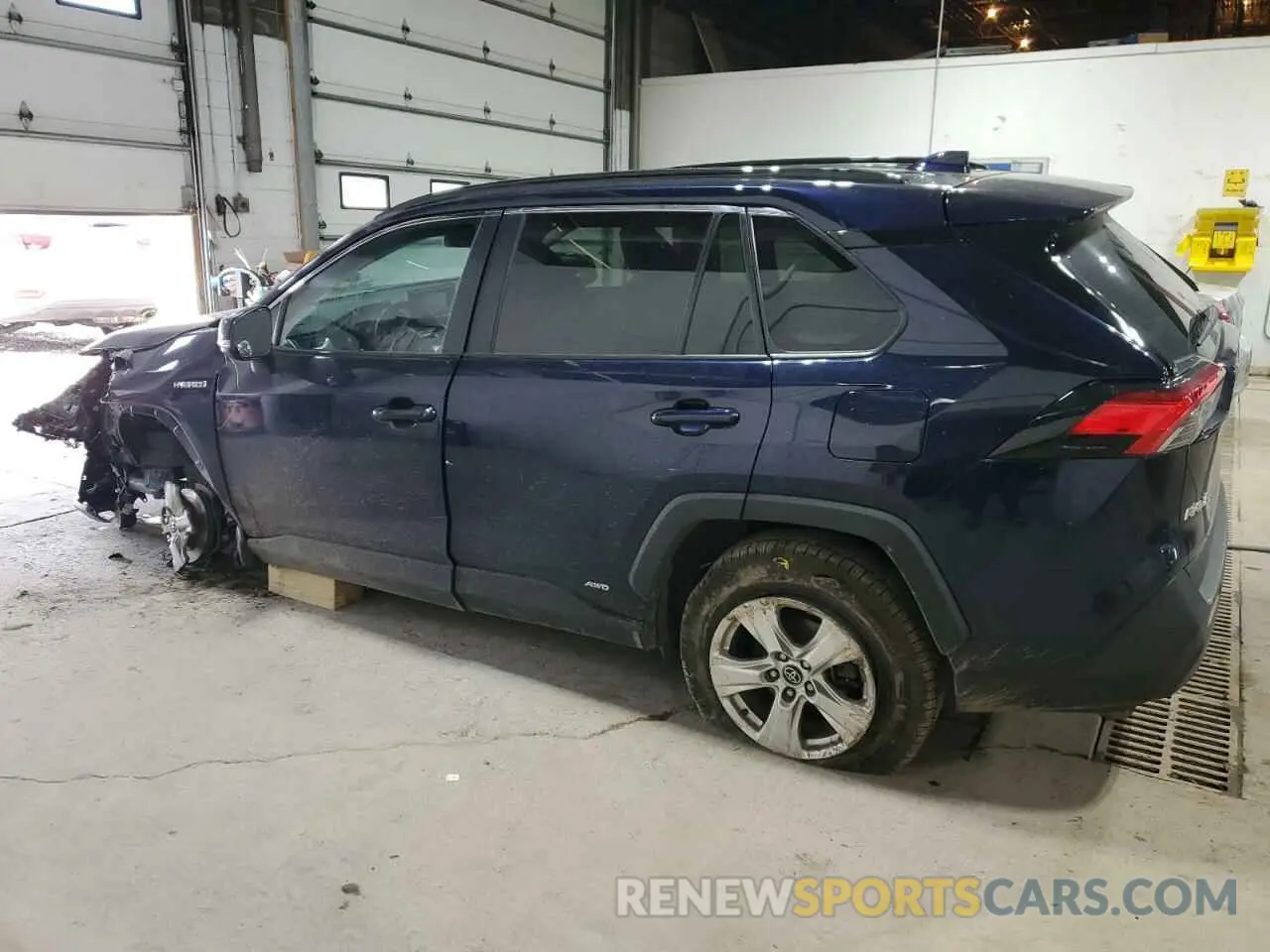 2 Photograph of a damaged car 2T3RWRFV5LW056643 TOYOTA RAV4 2020