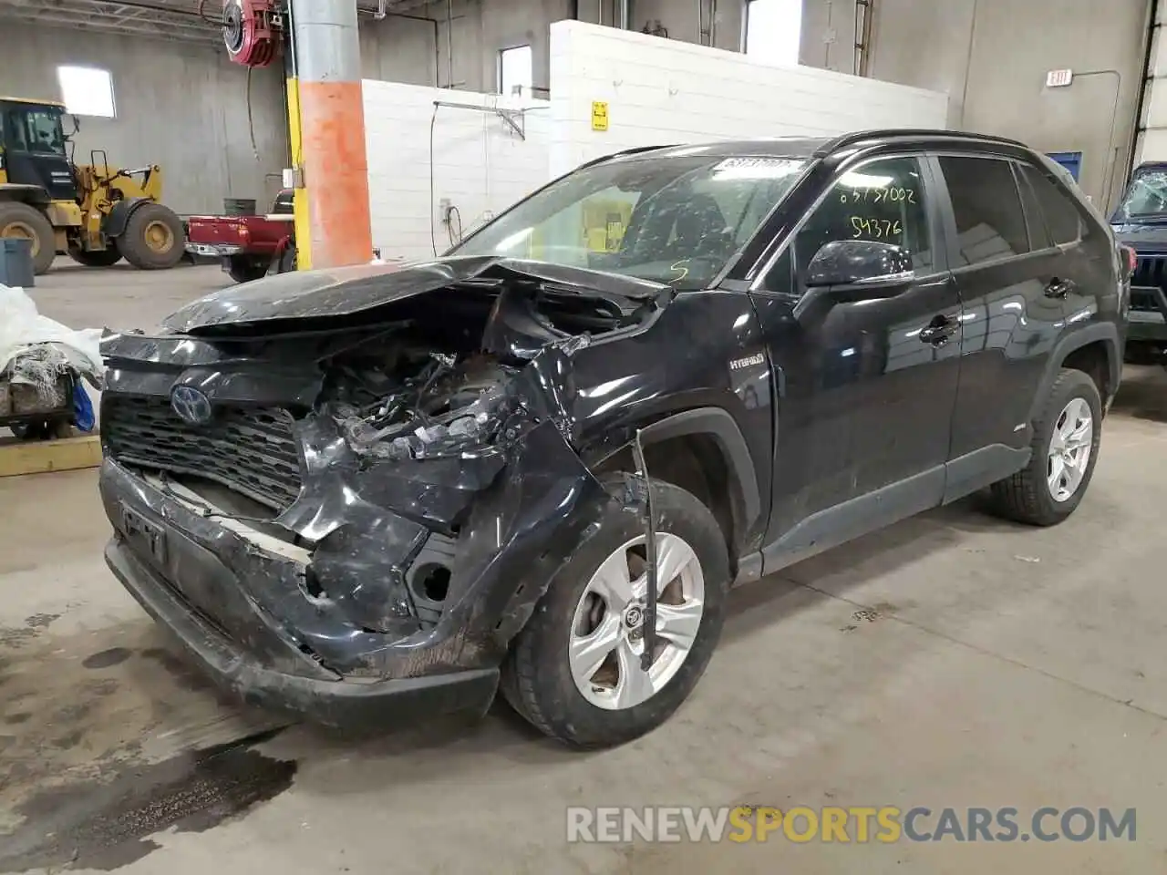 2 Photograph of a damaged car 2T3RWRFV5LW061356 TOYOTA RAV4 2020