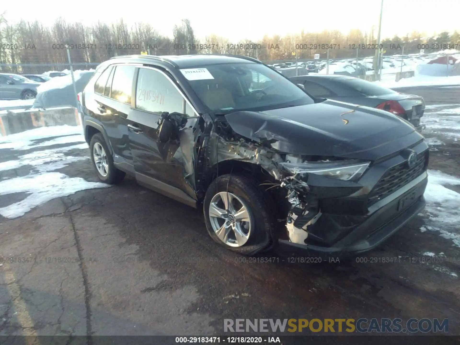 6 Photograph of a damaged car 2T3RWRFV5LW069182 TOYOTA RAV4 2020