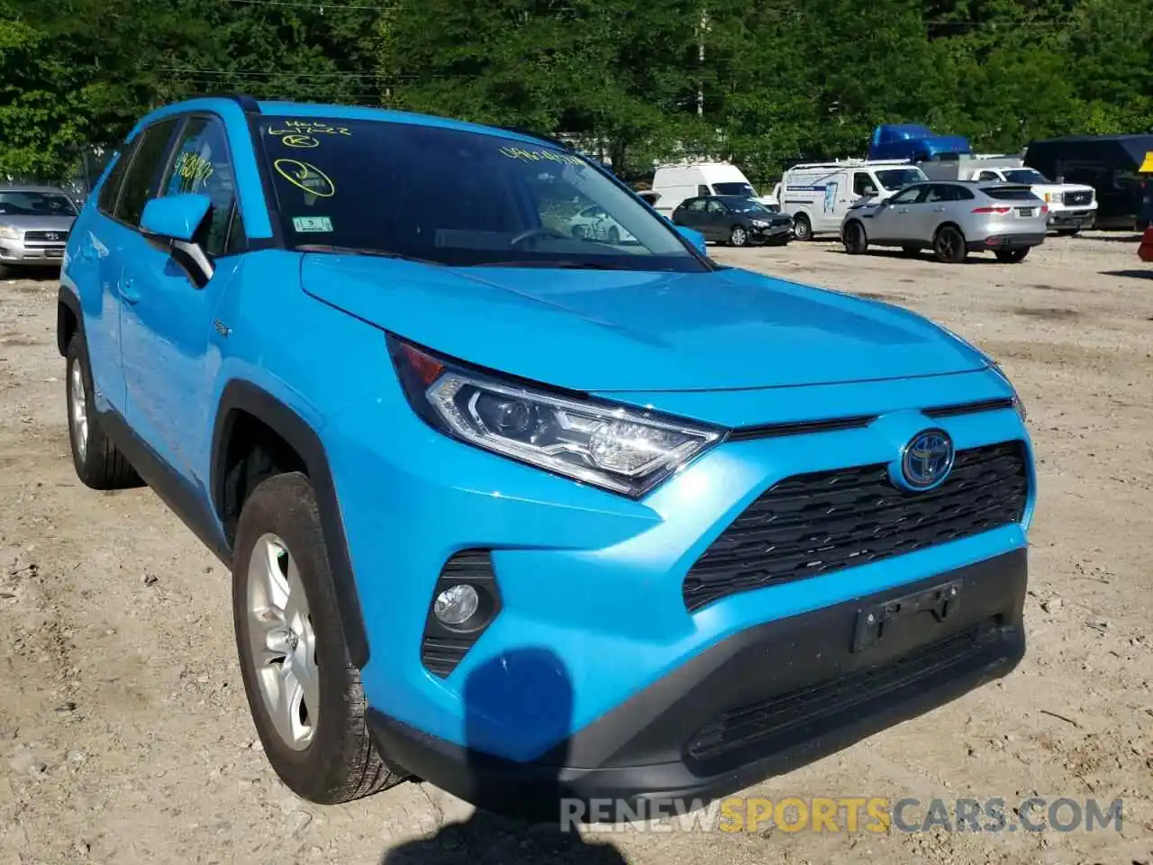 1 Photograph of a damaged car 2T3RWRFV5LW080652 TOYOTA RAV4 2020