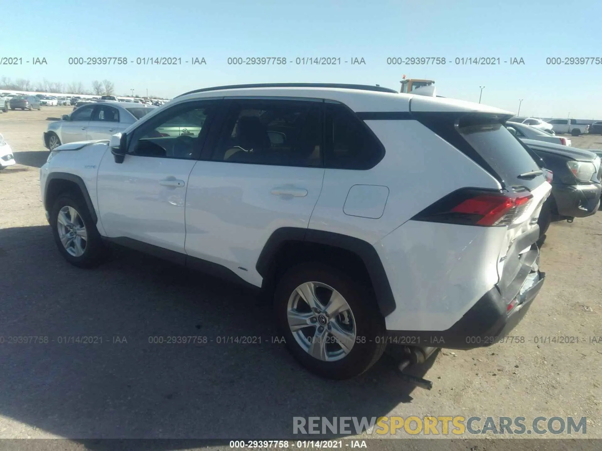 3 Photograph of a damaged car 2T3RWRFV5LW081669 TOYOTA RAV4 2020