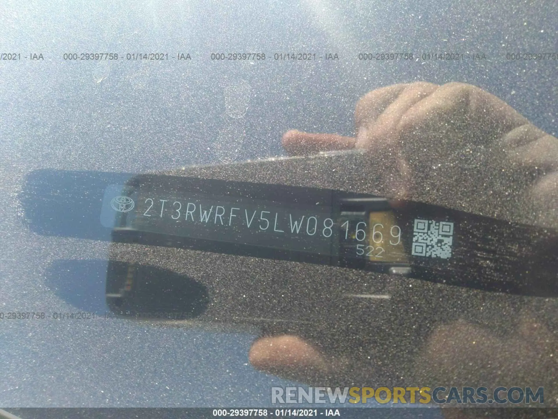 9 Photograph of a damaged car 2T3RWRFV5LW081669 TOYOTA RAV4 2020