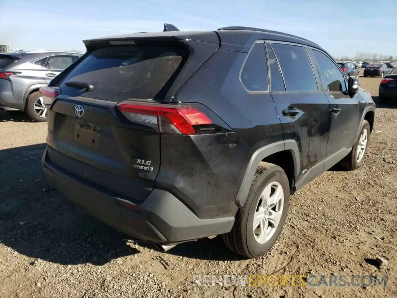 4 Photograph of a damaged car 2T3RWRFV5LW091294 TOYOTA RAV4 2020