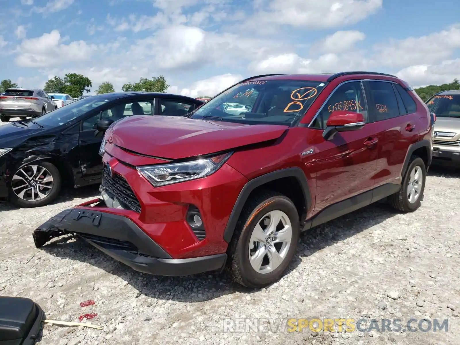 2 Photograph of a damaged car 2T3RWRFV5LW095720 TOYOTA RAV4 2020