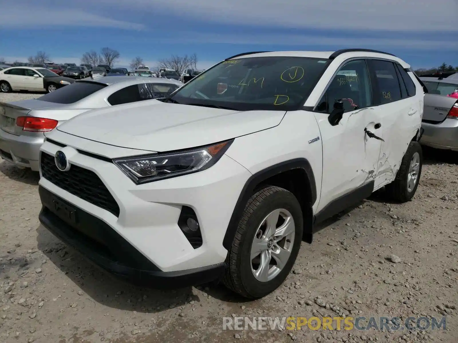 2 Photograph of a damaged car 2T3RWRFV6LW058353 TOYOTA RAV4 2020