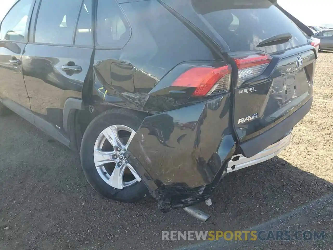 9 Photograph of a damaged car 2T3RWRFV6LW068445 TOYOTA RAV4 2020