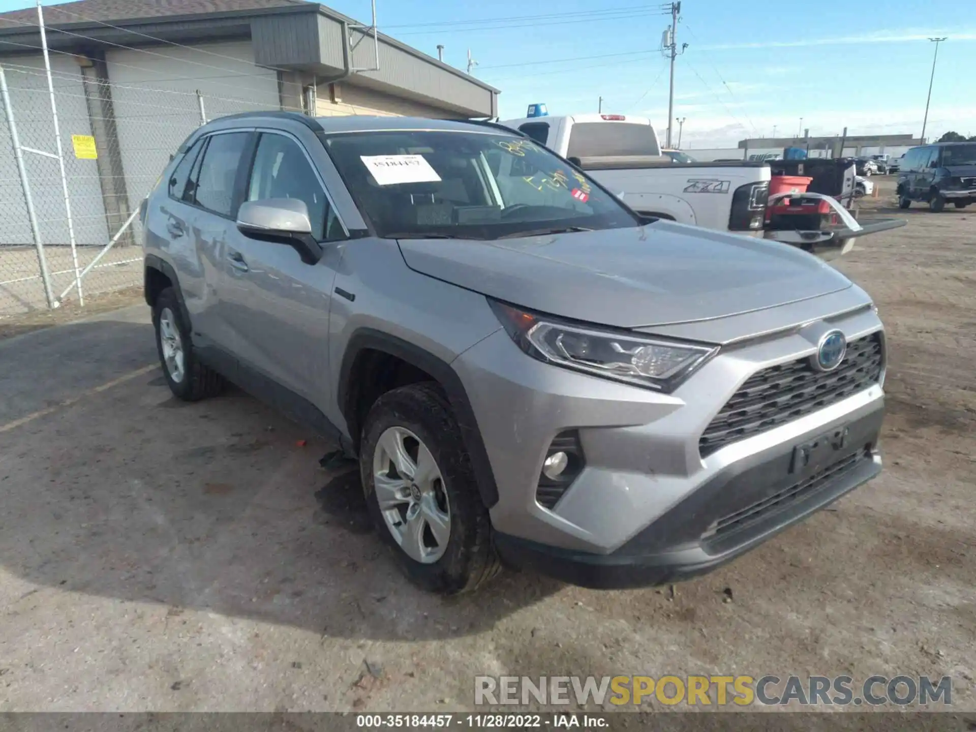 1 Photograph of a damaged car 2T3RWRFV6LW074505 TOYOTA RAV4 2020