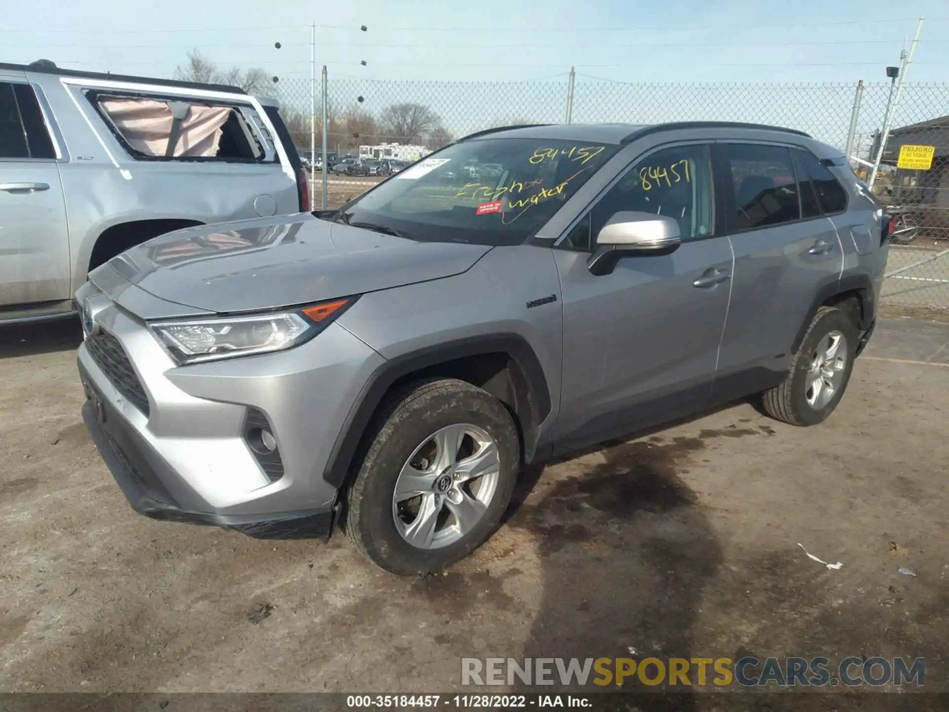 2 Photograph of a damaged car 2T3RWRFV6LW074505 TOYOTA RAV4 2020