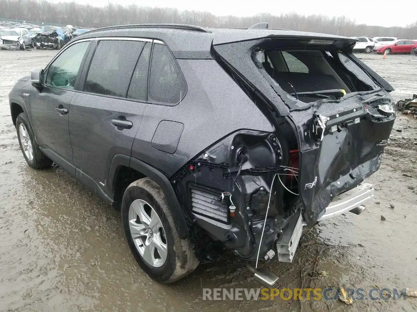 3 Photograph of a damaged car 2T3RWRFV6LW077355 TOYOTA RAV4 2020