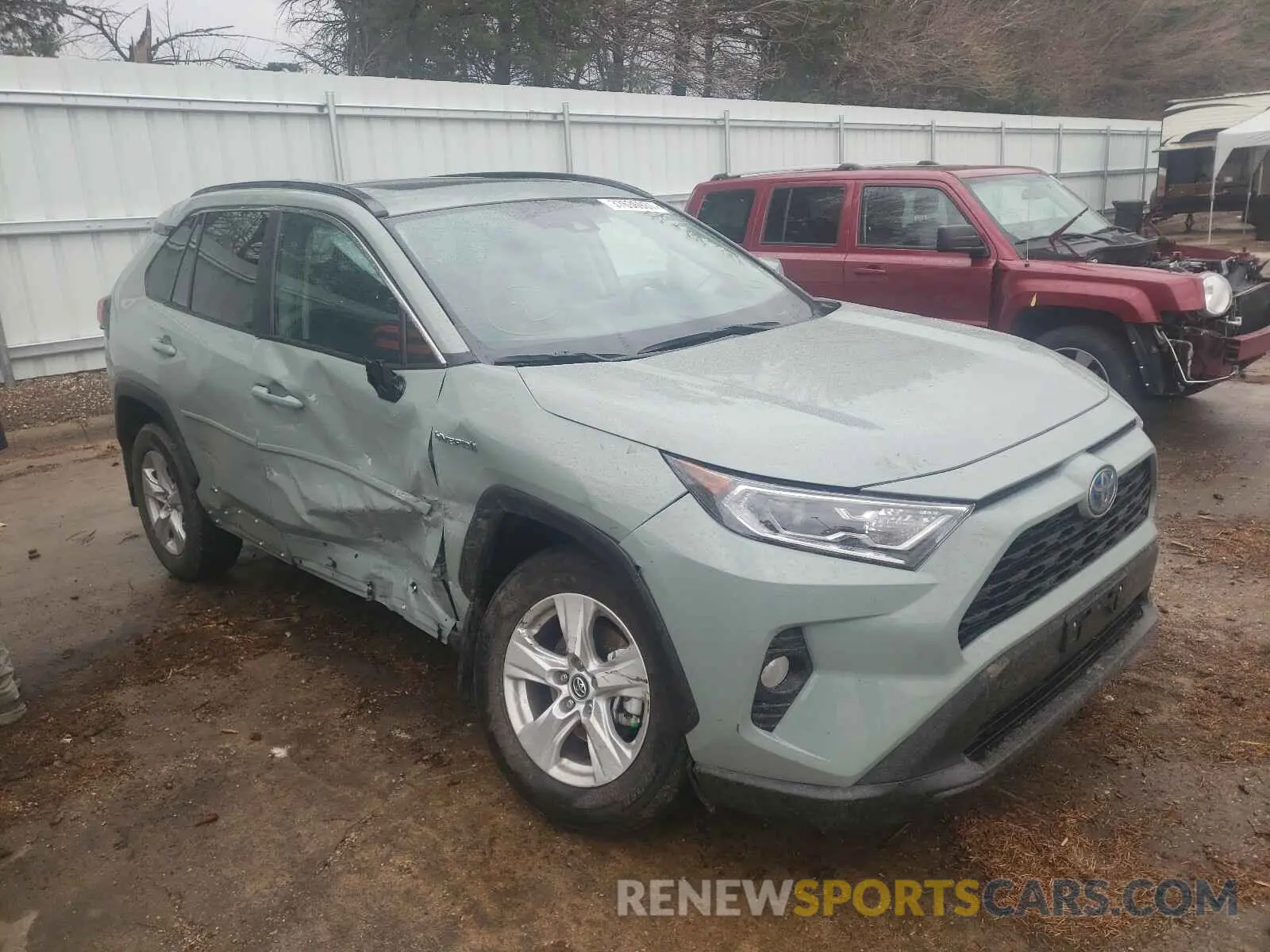 1 Photograph of a damaged car 2T3RWRFV6LW089828 TOYOTA RAV4 2020