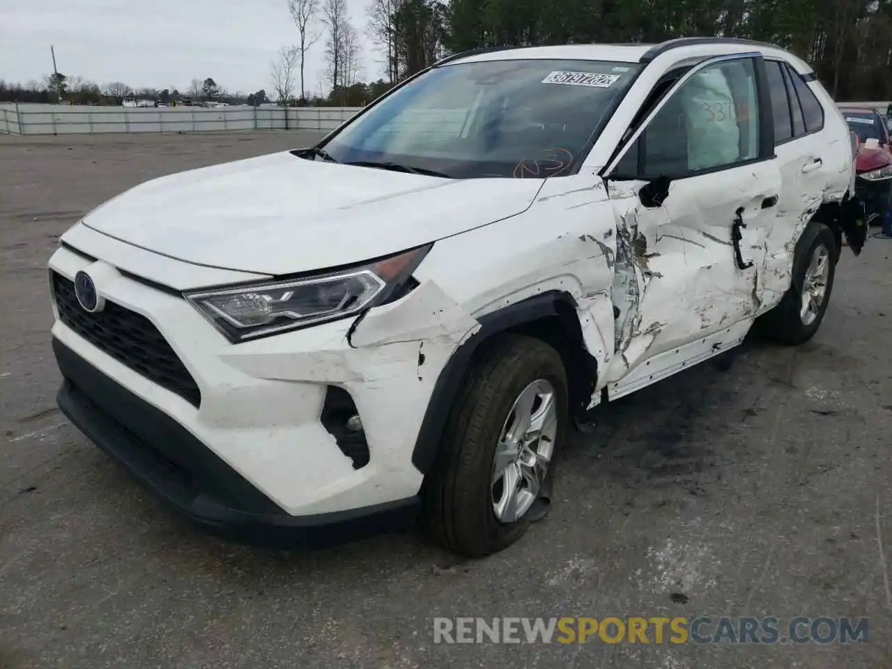 2 Photograph of a damaged car 2T3RWRFV6LW090607 TOYOTA RAV4 2020