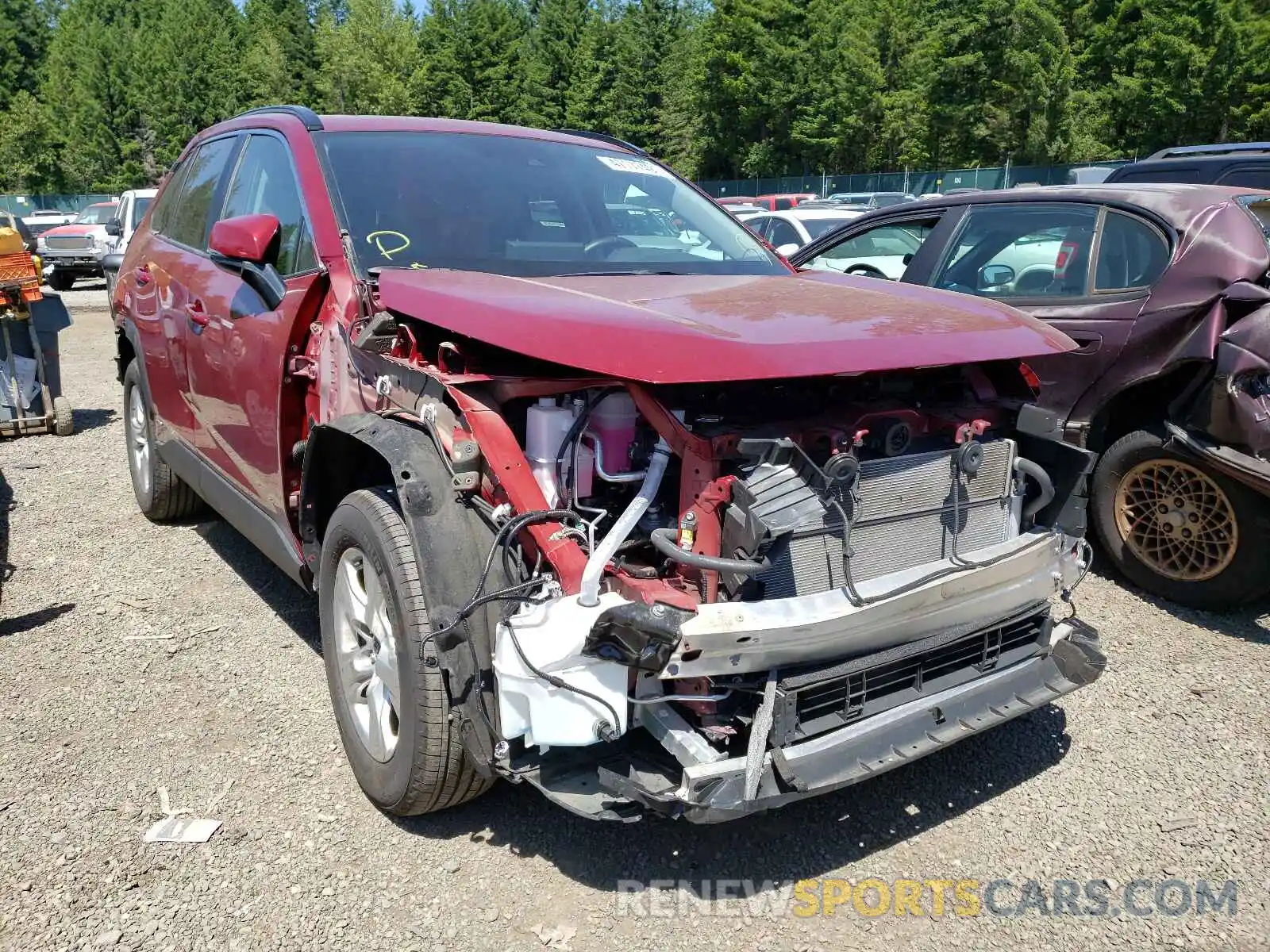 1 Photograph of a damaged car 2T3RWRFV7LW070141 TOYOTA RAV4 2020