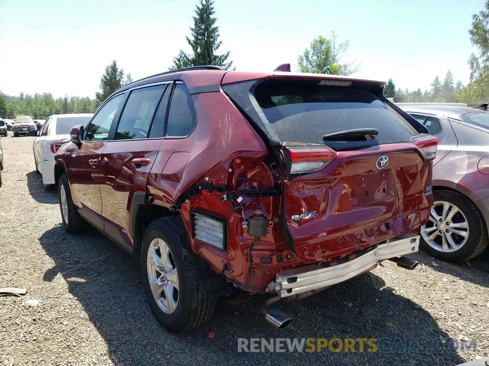 3 Photograph of a damaged car 2T3RWRFV7LW070141 TOYOTA RAV4 2020