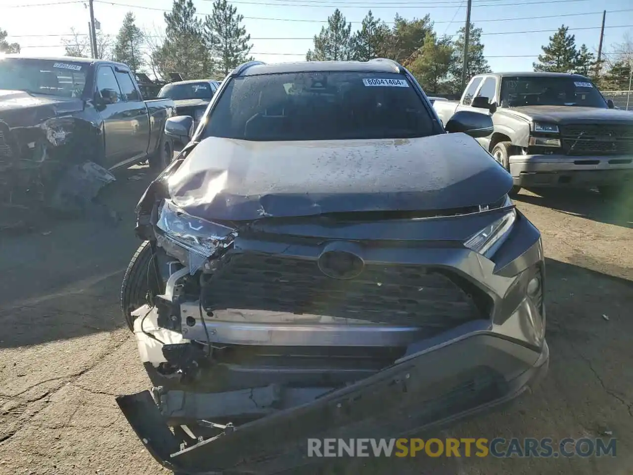 5 Photograph of a damaged car 2T3RWRFV7LW072679 TOYOTA RAV4 2020