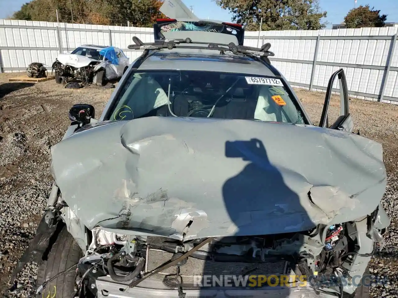 7 Photograph of a damaged car 2T3RWRFV7LW082788 TOYOTA RAV4 2020