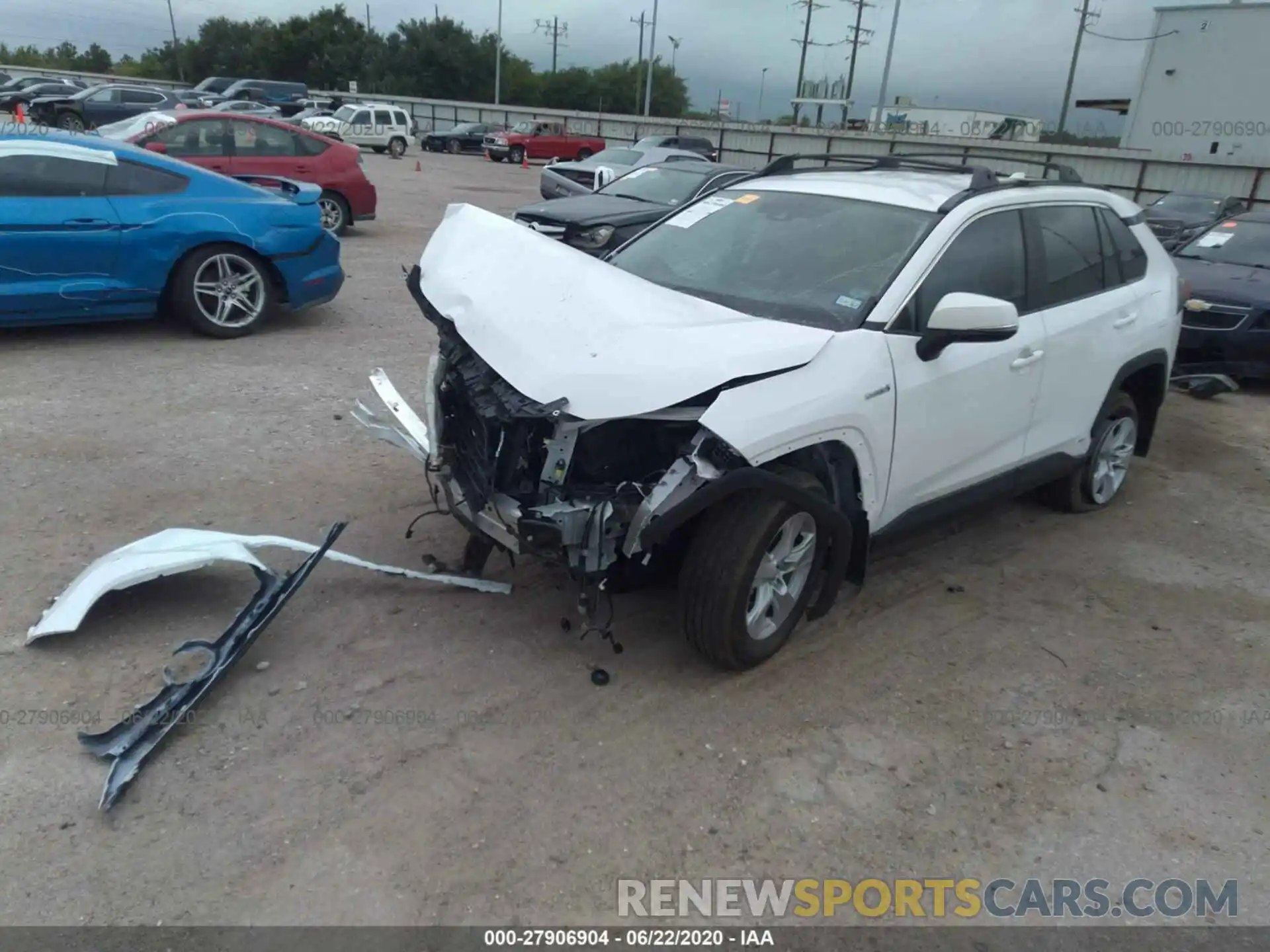 2 Photograph of a damaged car 2T3RWRFV7LW083746 TOYOTA RAV4 2020