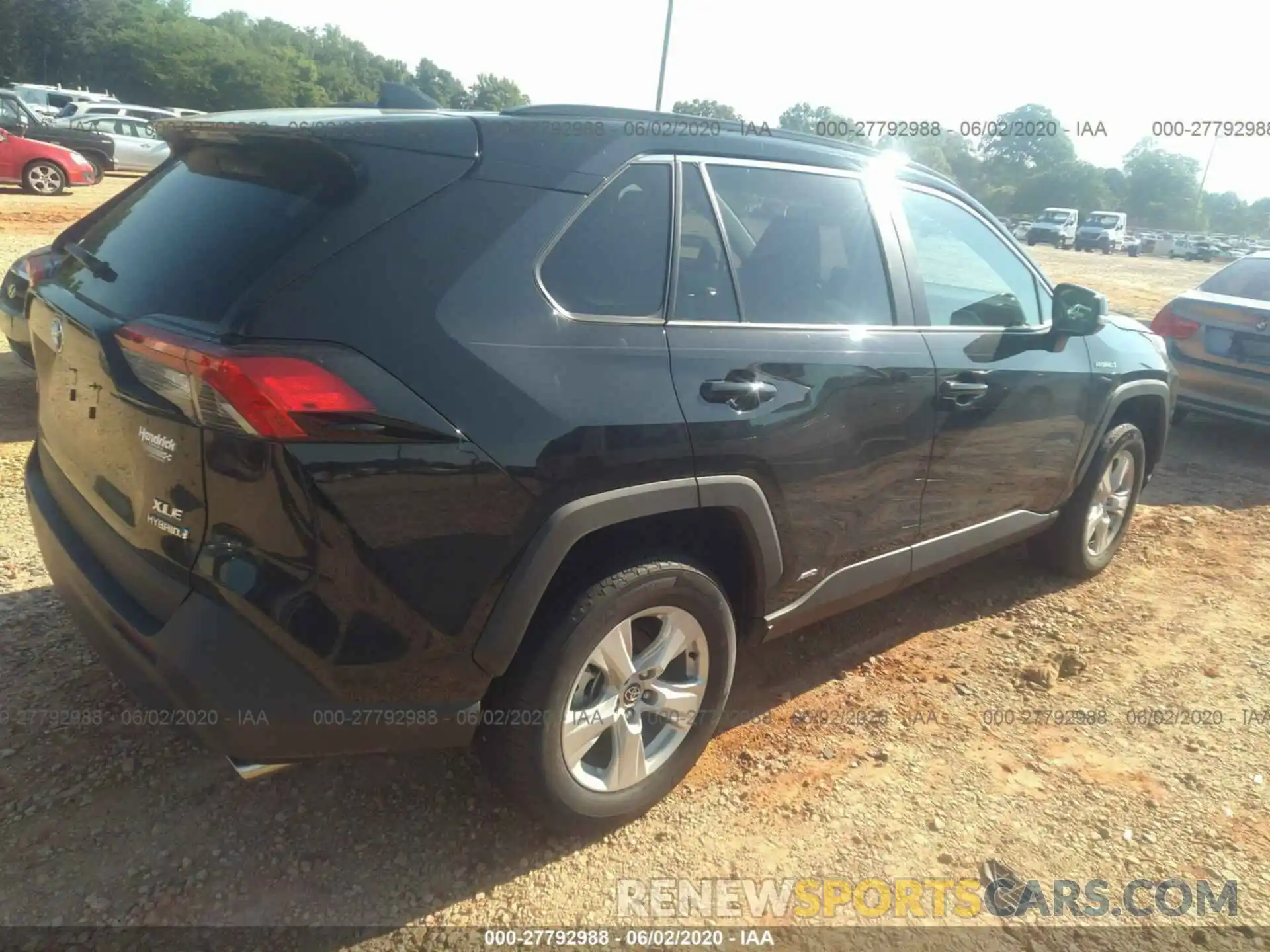 4 Photograph of a damaged car 2T3RWRFV7LW085142 TOYOTA RAV4 2020