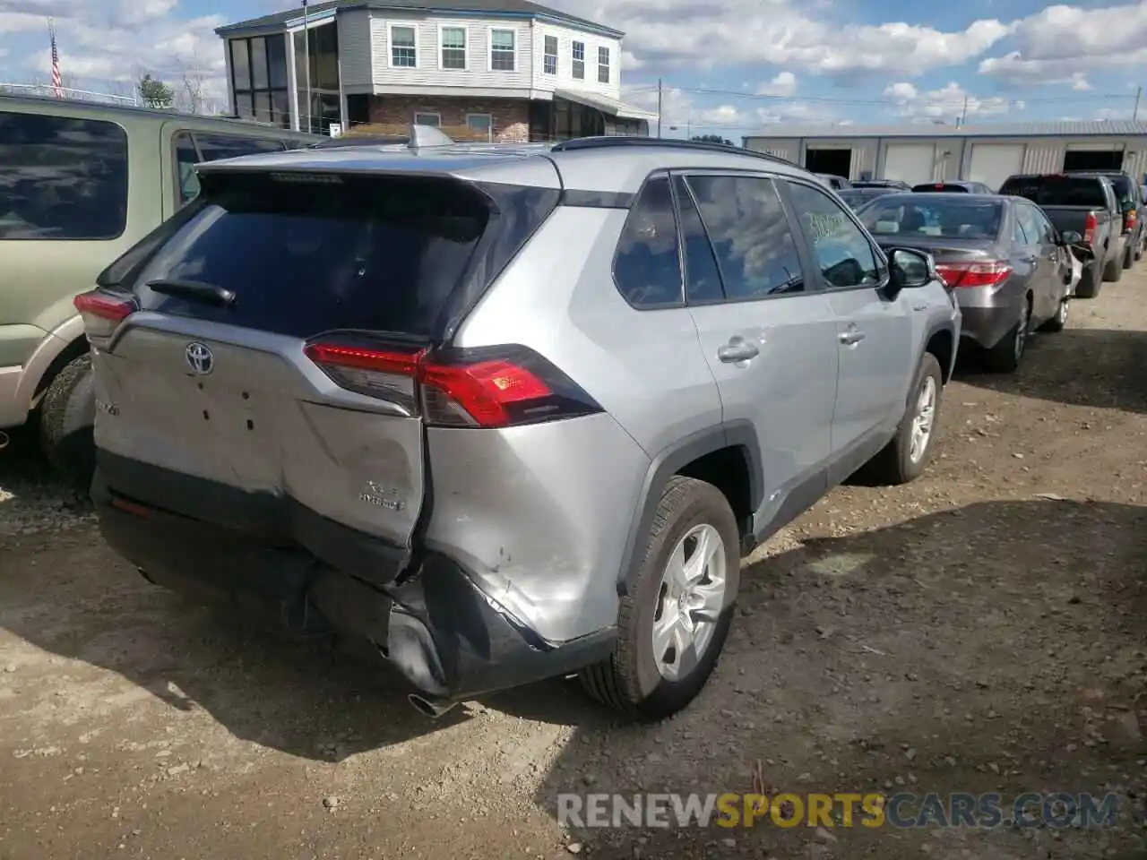 4 Photograph of a damaged car 2T3RWRFV7LW097825 TOYOTA RAV4 2020