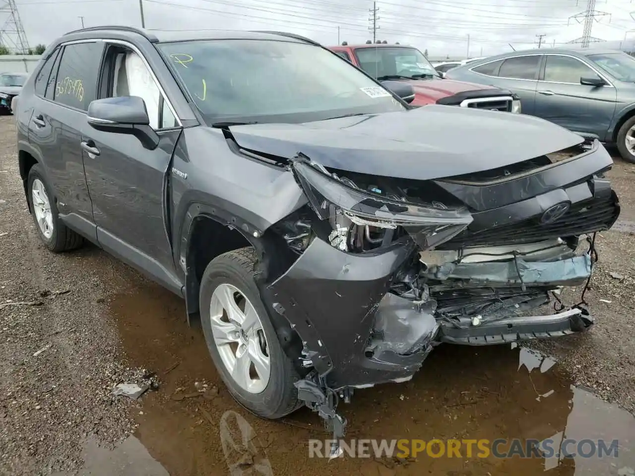 1 Photograph of a damaged car 2T3RWRFV9LW058377 TOYOTA RAV4 2020