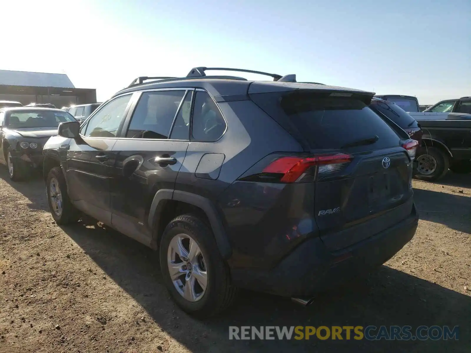 3 Photograph of a damaged car 2T3RWRFV9LW070237 TOYOTA RAV4 2020