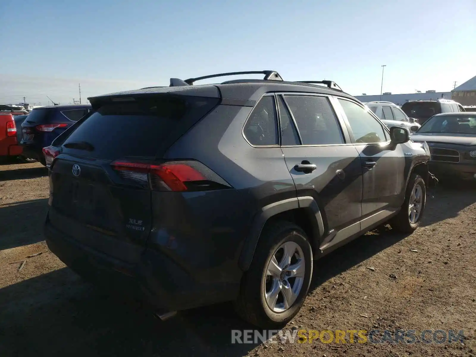 4 Photograph of a damaged car 2T3RWRFV9LW070237 TOYOTA RAV4 2020