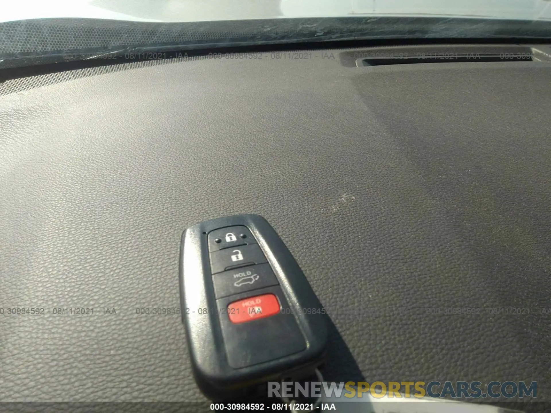 11 Photograph of a damaged car 2T3RWRFV9LW070416 TOYOTA RAV4 2020