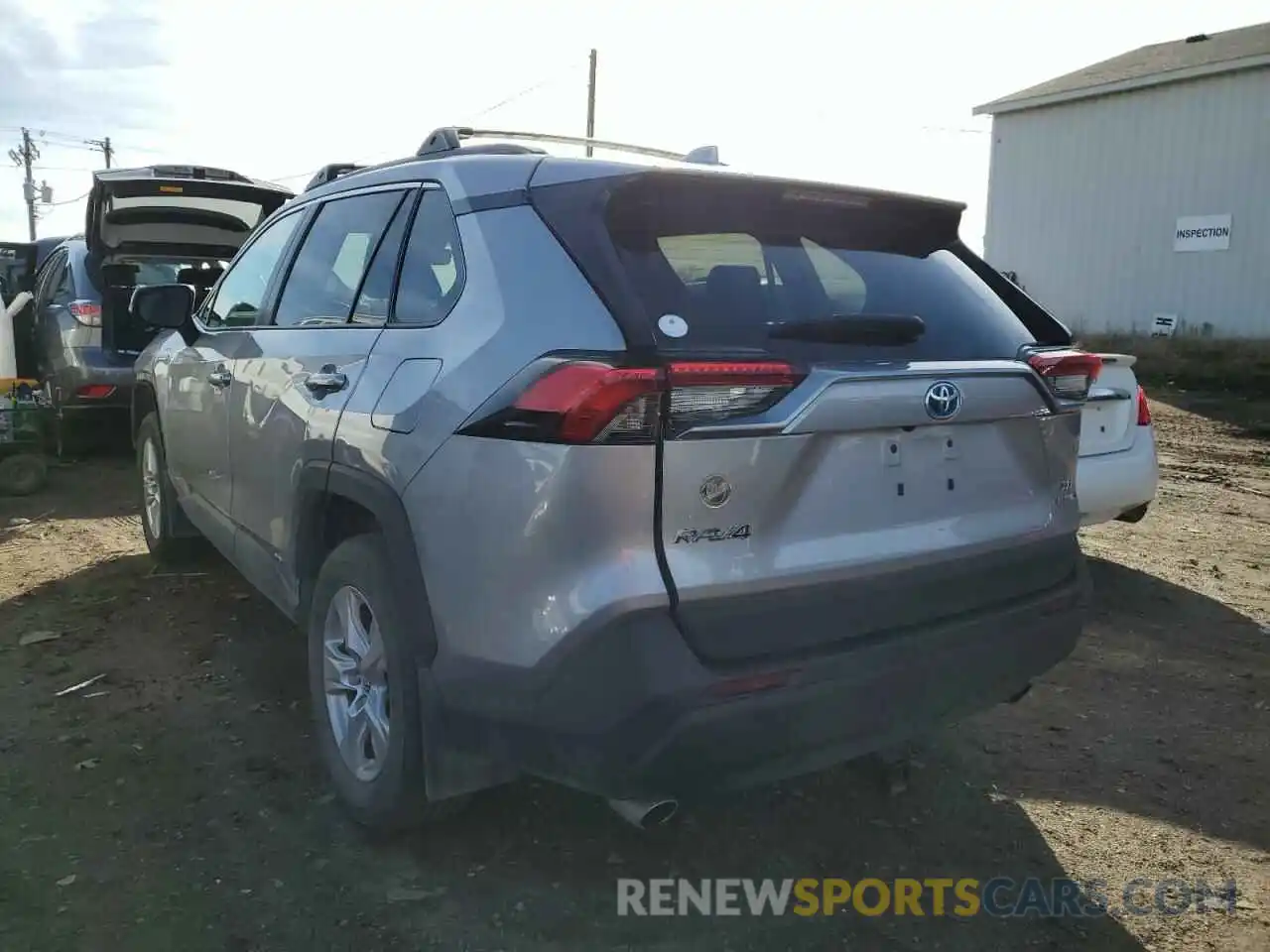 3 Photograph of a damaged car 2T3RWRFV9LW086857 TOYOTA RAV4 2020