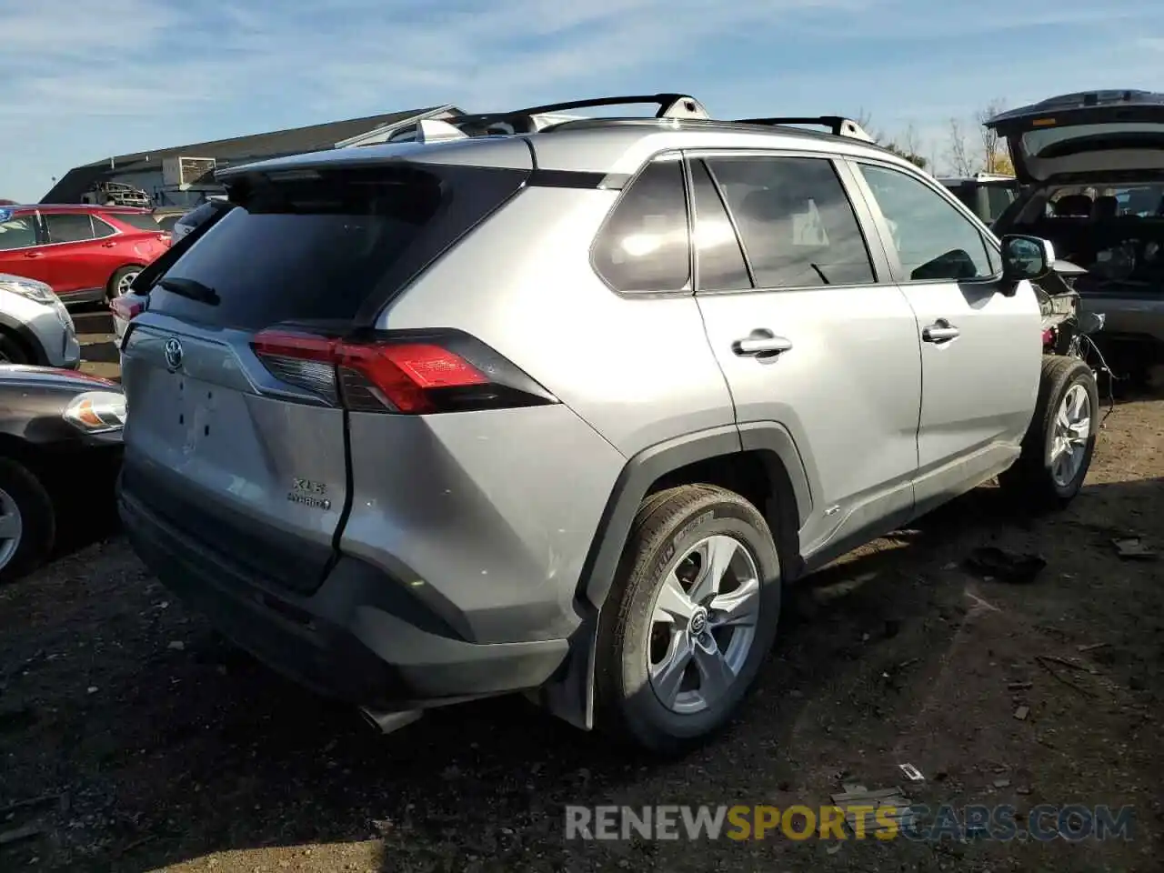 4 Photograph of a damaged car 2T3RWRFV9LW086857 TOYOTA RAV4 2020