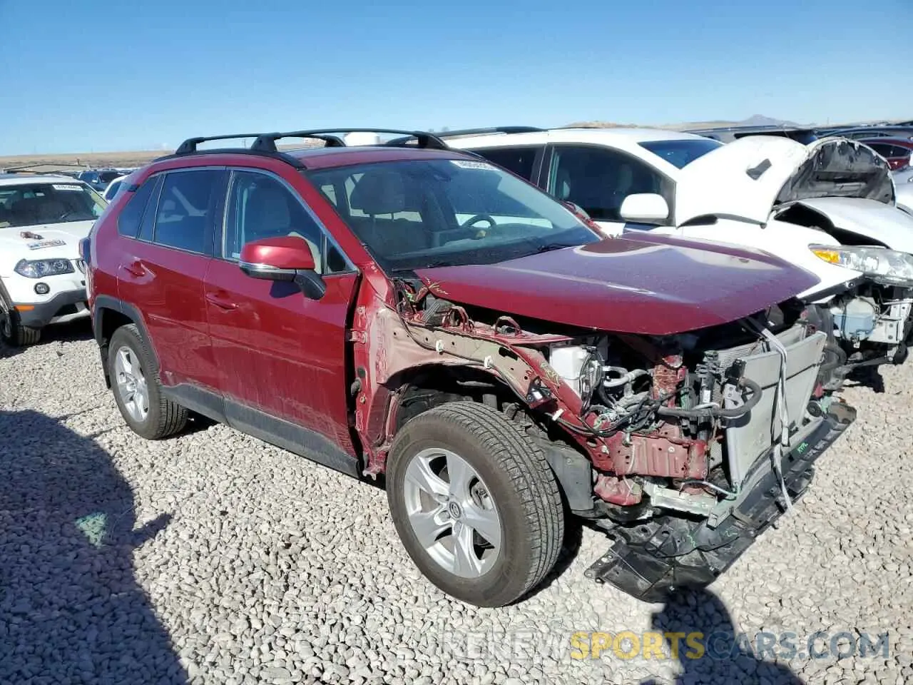 4 Photograph of a damaged car 2T3RWRFVXLW047193 TOYOTA RAV4 2020