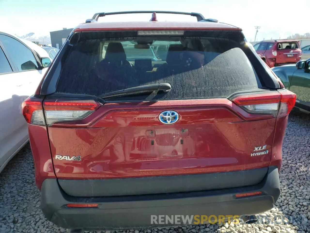 6 Photograph of a damaged car 2T3RWRFVXLW047193 TOYOTA RAV4 2020
