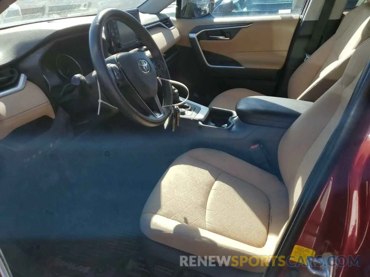 7 Photograph of a damaged car 2T3RWRFVXLW047193 TOYOTA RAV4 2020