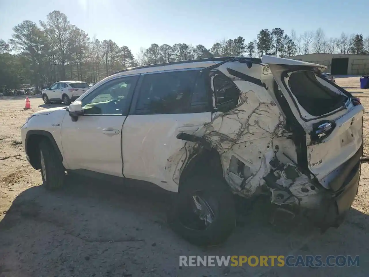 2 Photograph of a damaged car 2T3RWRFVXLW065807 TOYOTA RAV4 2020