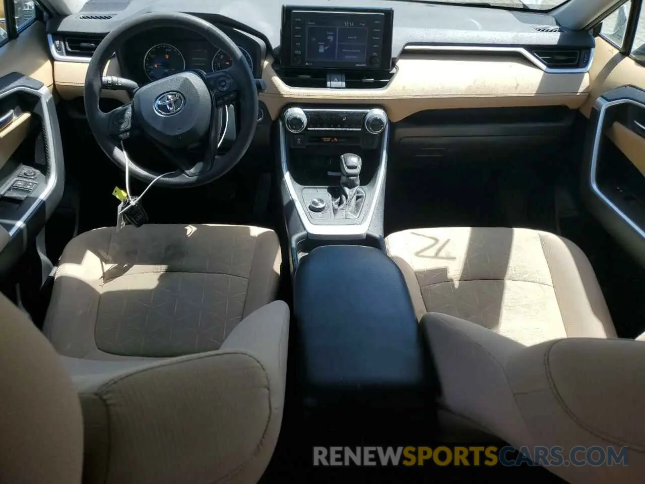 8 Photograph of a damaged car 2T3RWRFVXLW066388 TOYOTA RAV4 2020