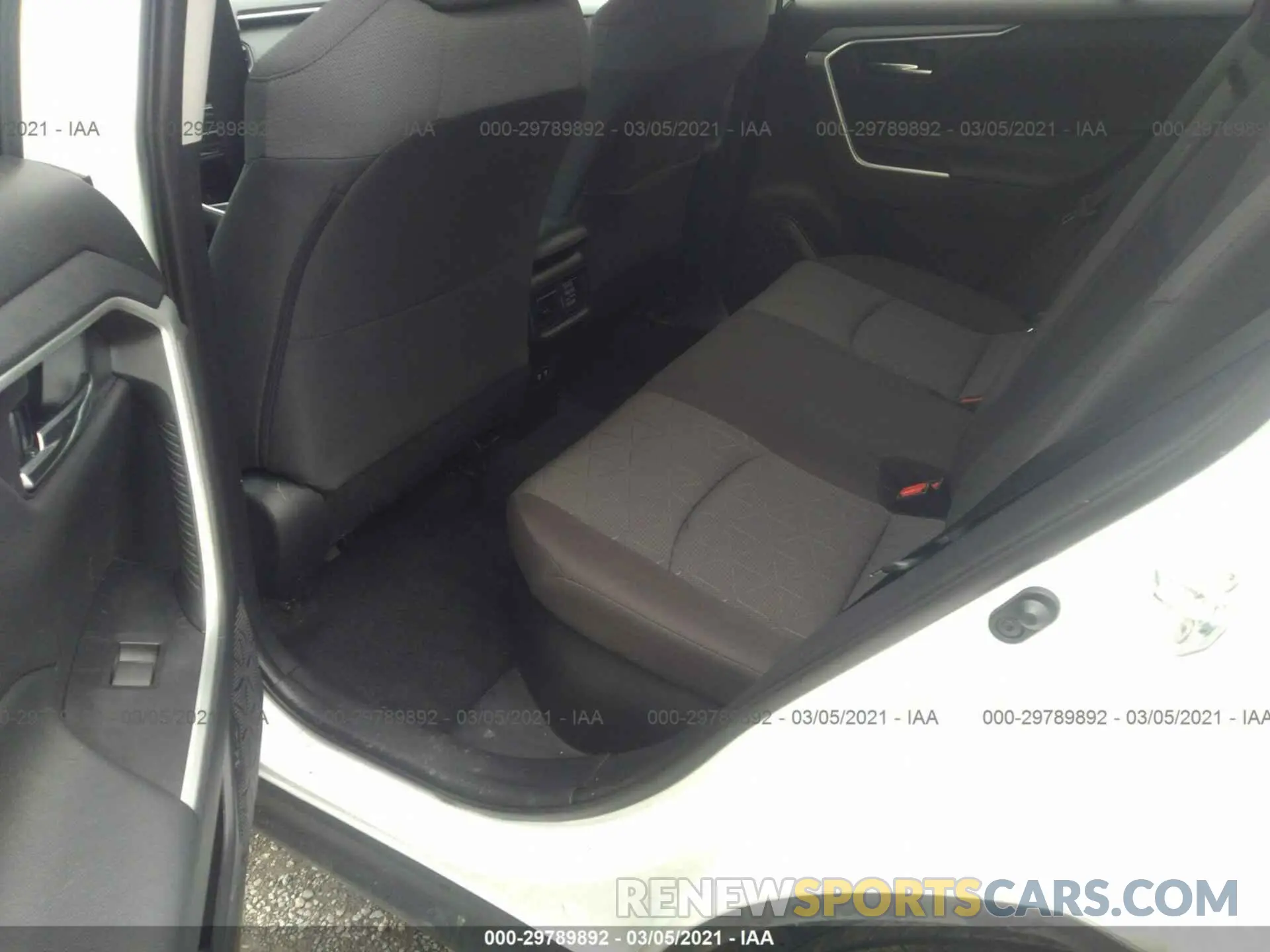 8 Photograph of a damaged car 2T3RWRFVXLW097284 TOYOTA RAV4 2020