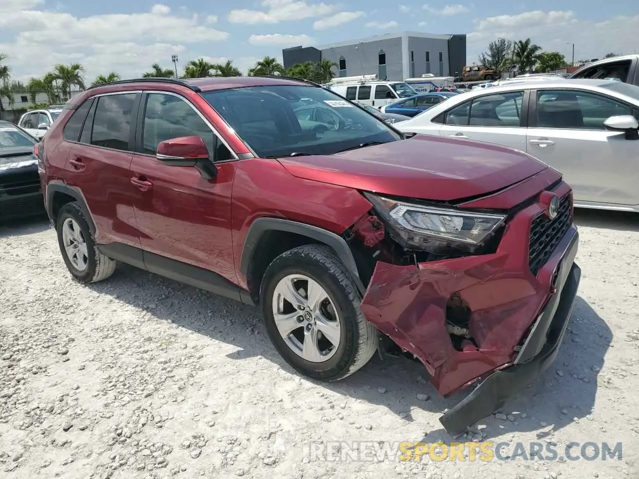 4 Photograph of a damaged car 2T3W1RFV0LC036027 TOYOTA RAV4 2020