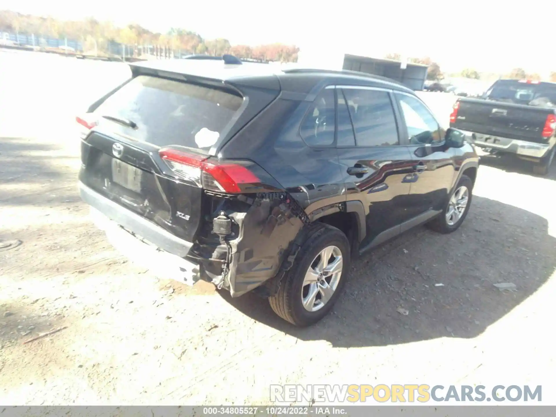 4 Photograph of a damaged car 2T3W1RFV0LC036108 TOYOTA RAV4 2020