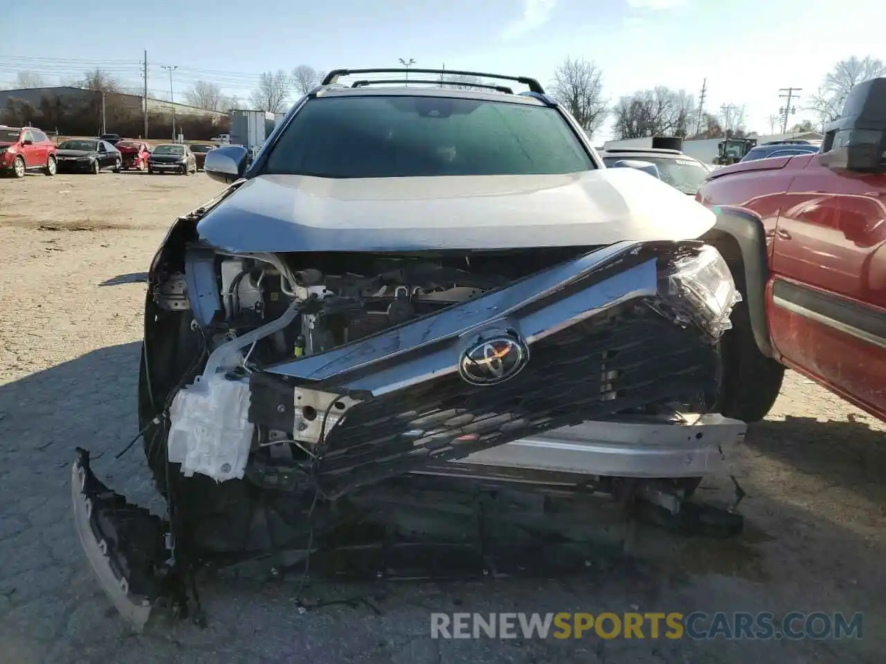 5 Photograph of a damaged car 2T3W1RFV0LC038019 TOYOTA RAV4 2020