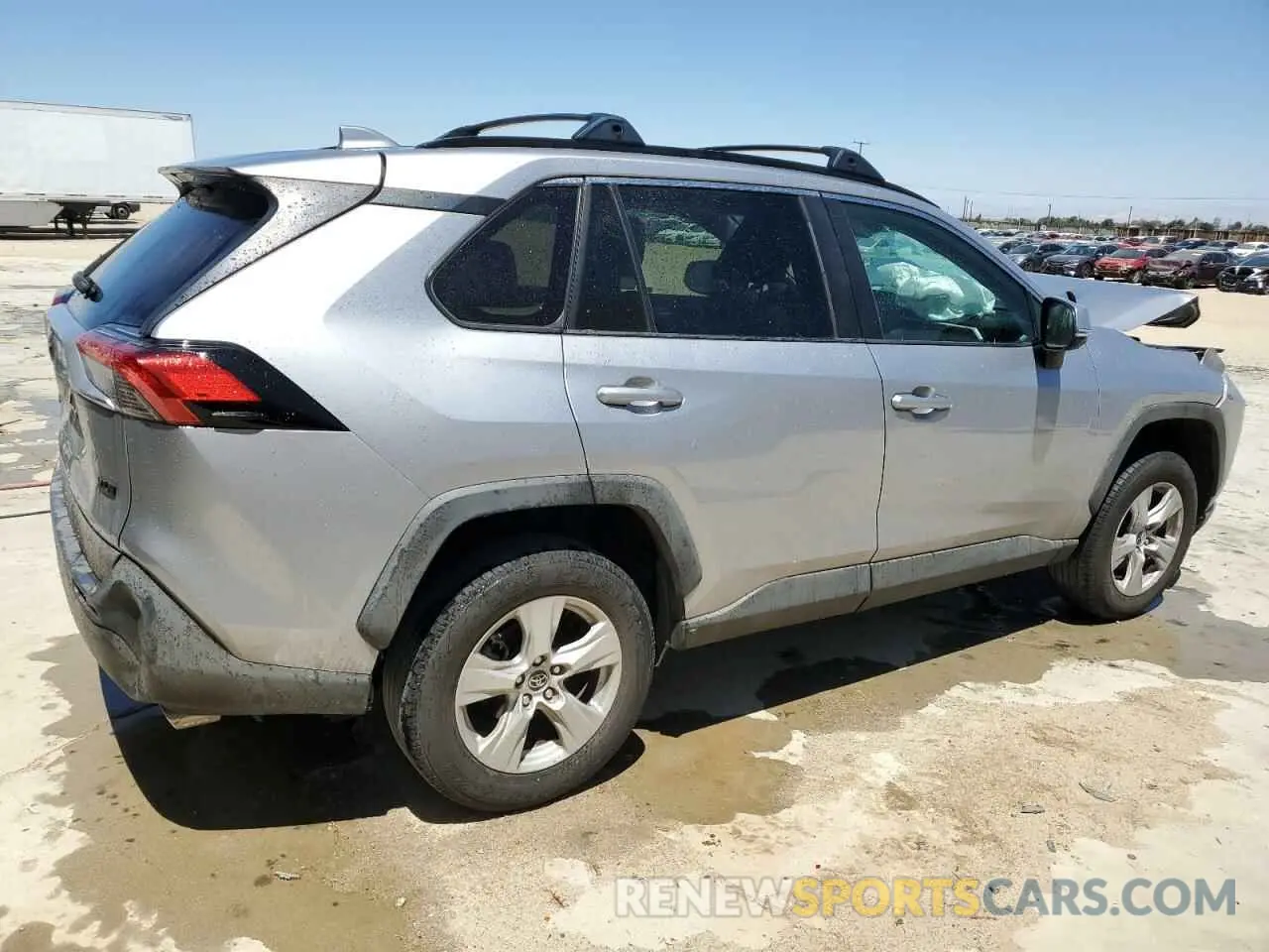 3 Photograph of a damaged car 2T3W1RFV0LC043706 TOYOTA RAV4 2020