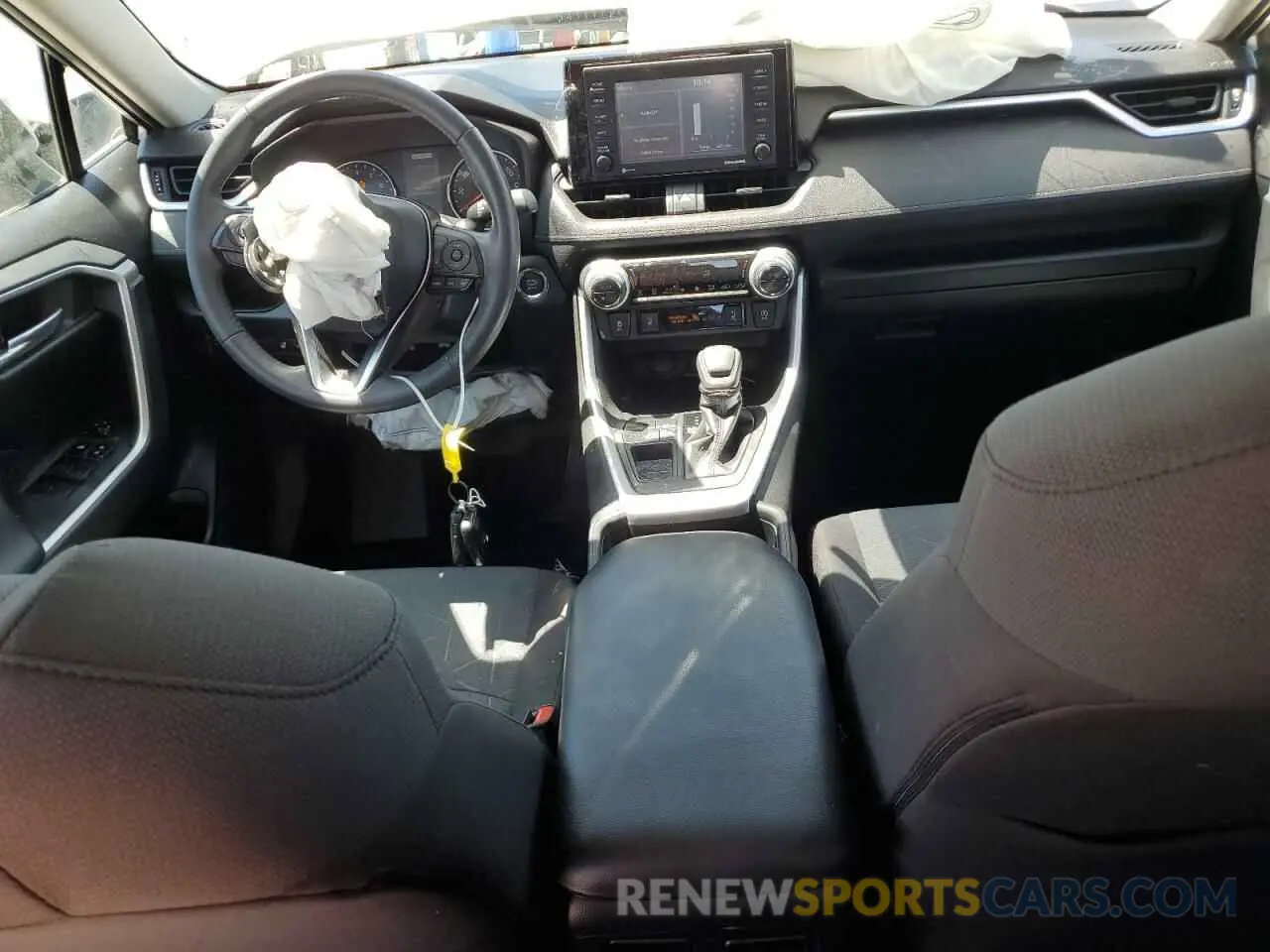 8 Photograph of a damaged car 2T3W1RFV0LC043706 TOYOTA RAV4 2020