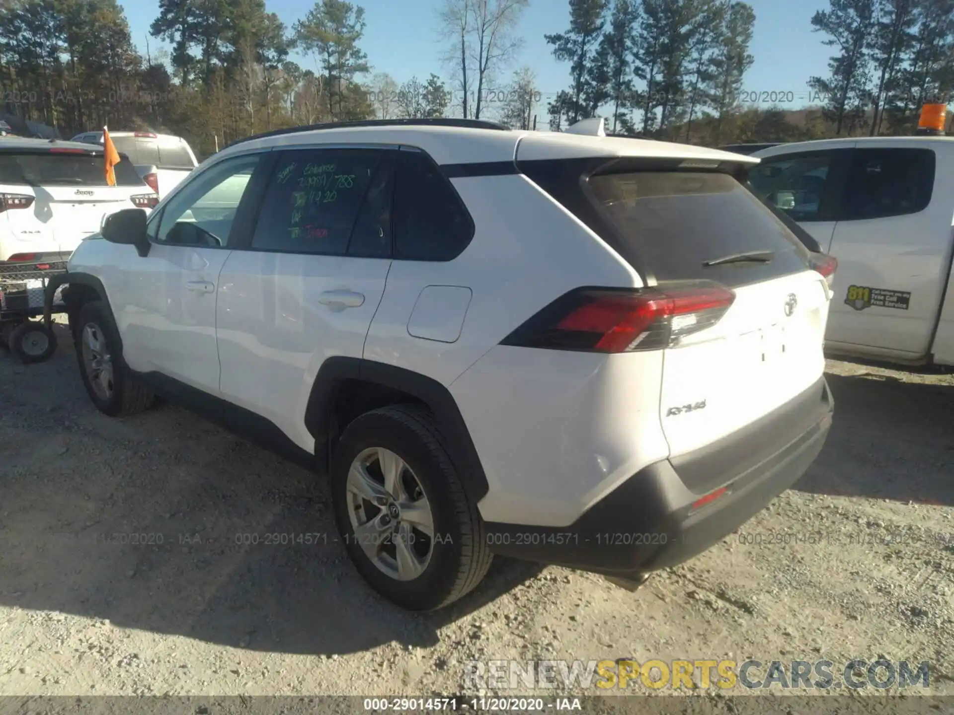 3 Photograph of a damaged car 2T3W1RFV0LC047836 TOYOTA RAV4 2020