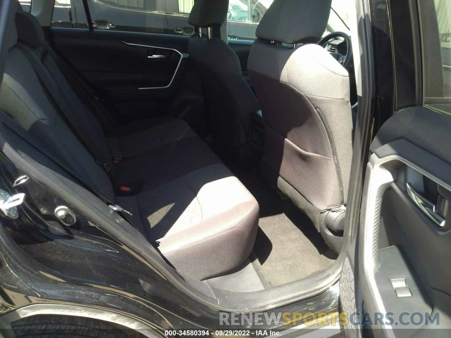 8 Photograph of a damaged car 2T3W1RFV0LC049988 TOYOTA RAV4 2020
